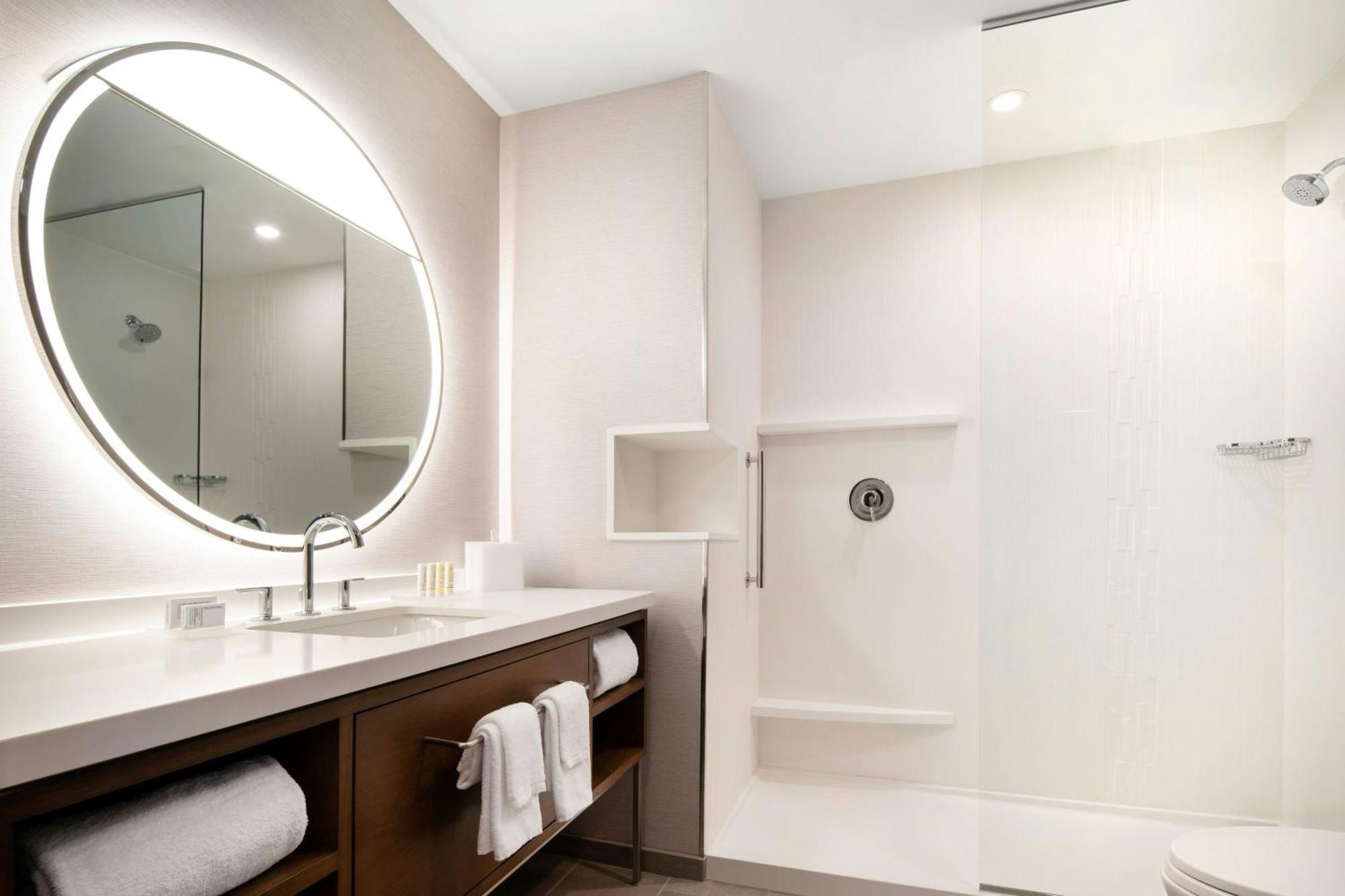 Courtyard By Marriott Fresno Clovis Hotel ภายนอก รูปภาพ