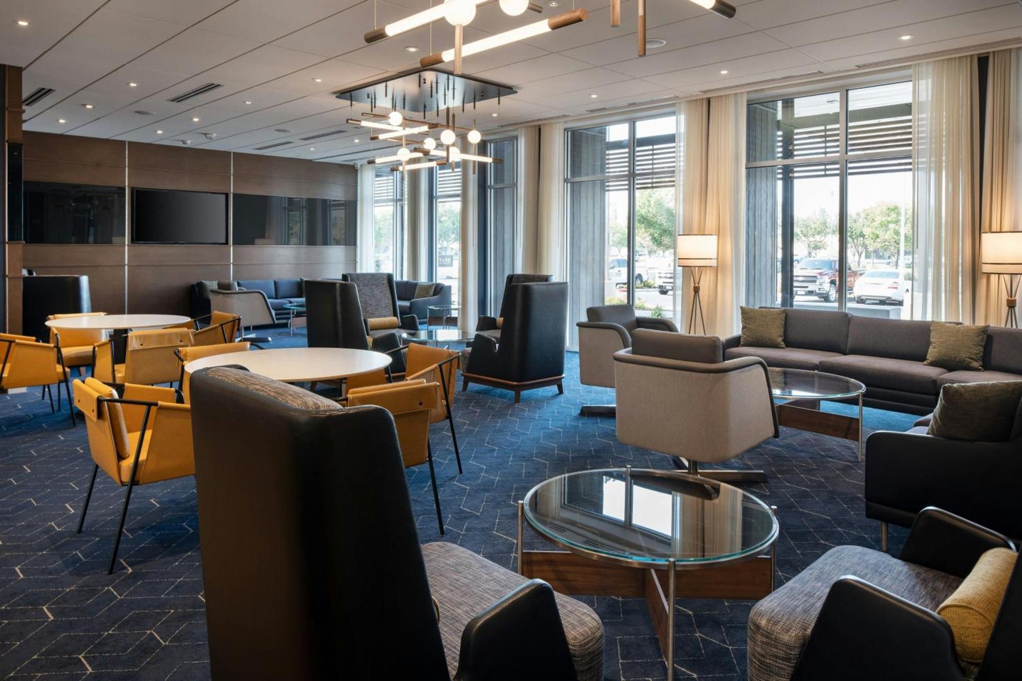 Courtyard By Marriott Fresno Clovis Hotel ภายนอก รูปภาพ